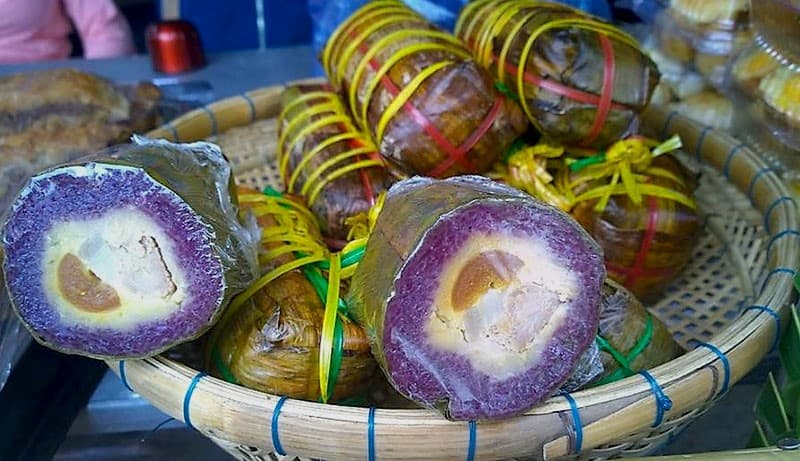 Bánh Tét Lá Cẩm (Magenta-leaf Glutinous Rice Cake)